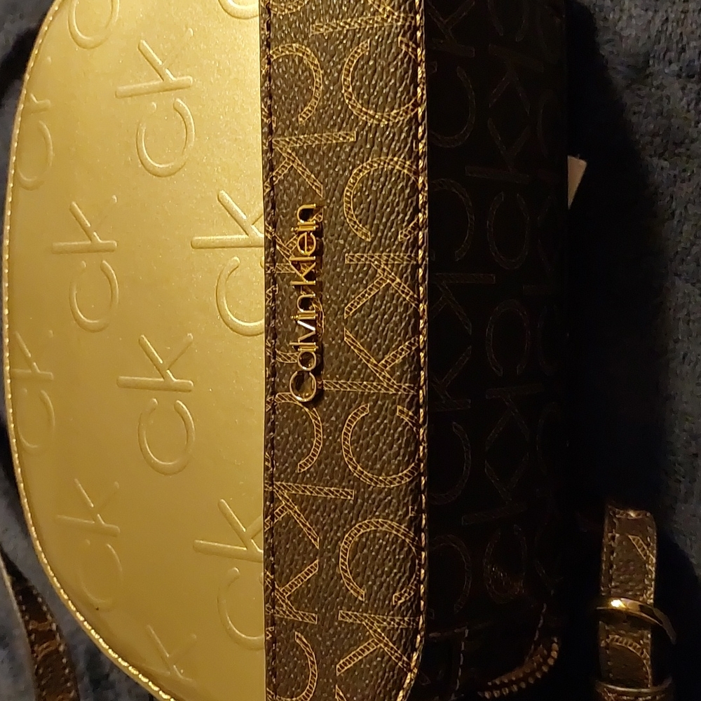 Calvin Klein Ladies Handbag - Picture 3 of 7